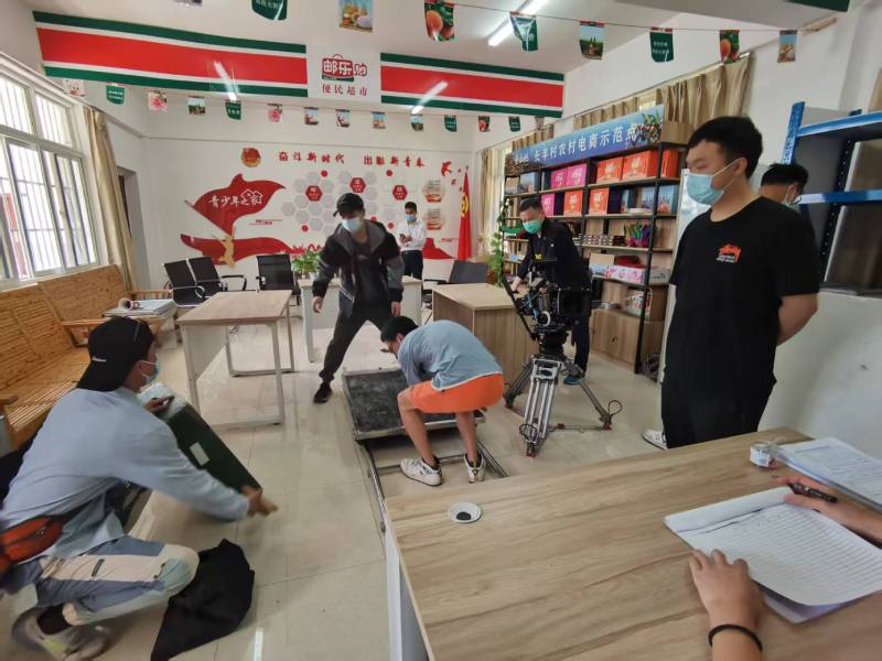 郫都区广告片拍摄公司：极简主义践行者，少即是多的视觉哲学
